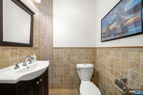 236 Columbus Avenue Palisades Park NJ 07650