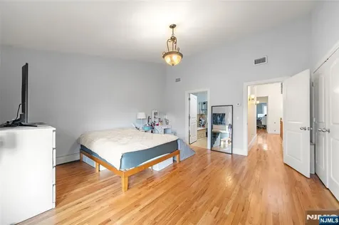 236 Columbus Avenue Palisades Park NJ 07650