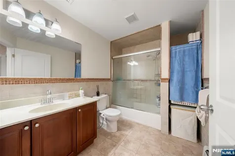 236 Columbus Avenue Palisades Park NJ 07650