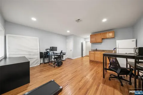 236 Columbus Avenue Palisades Park NJ 07650