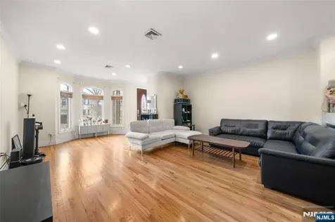 236 Columbus Avenue Palisades Park NJ 07650