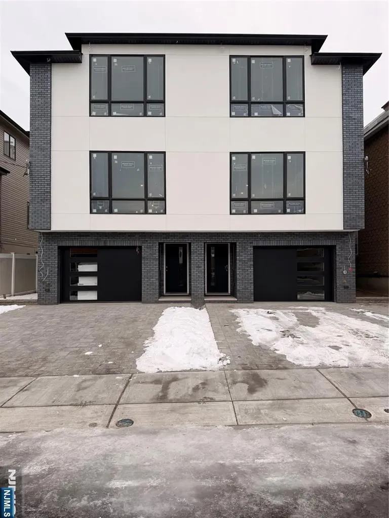230 Washington Place Cliffside Park NJ 07010
