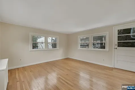 56 Pine Street Verona NJ 07044