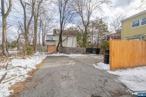 56 Pine Street Verona NJ 07044