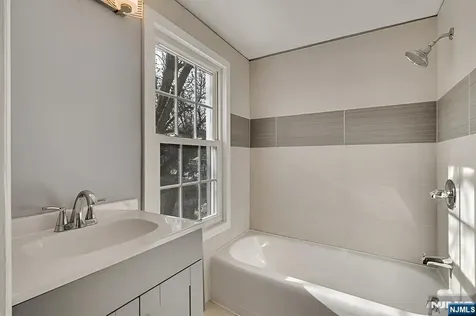 56 Pine Street Verona NJ 07044