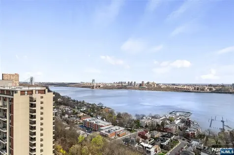 6 Horizon Road Fort Lee NJ 07024