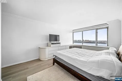6 Horizon Road Fort Lee NJ 07024