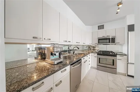 6 Horizon Road Fort Lee NJ 07024