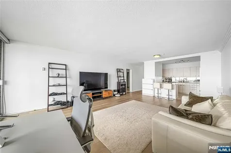 6 Horizon Road Fort Lee NJ 07024