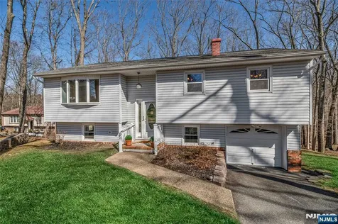 14 Forsgate Drive Ringwood NJ 07456