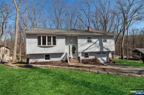 14 Forsgate Drive Ringwood NJ 07456