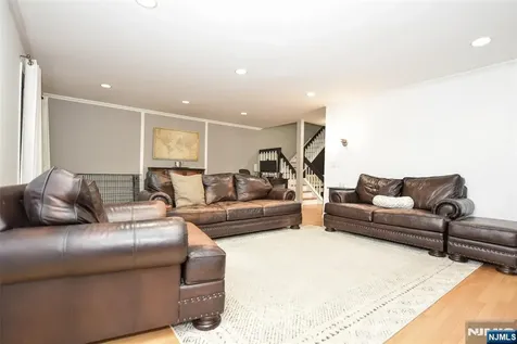 37 Niagara Drive Mahwah NJ 07430
