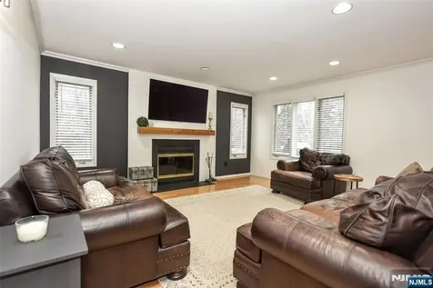 37 Niagara Drive Mahwah NJ 07430