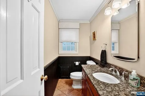 8 Hemlock Lane Kinnelon Borough NJ 07405