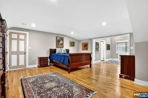 8 Hemlock Lane Kinnelon Borough NJ 07405
