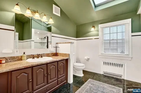 8 Hemlock Lane Kinnelon Borough NJ 07405