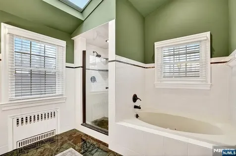 8 Hemlock Lane Kinnelon Borough NJ 07405
