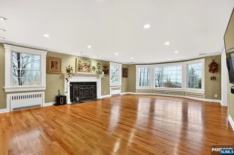 8 Hemlock Lane Kinnelon Borough NJ 07405