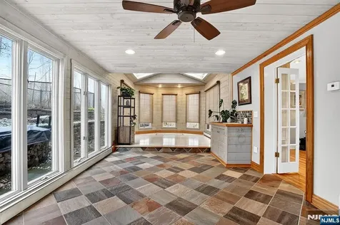 8 Hemlock Lane Kinnelon Borough NJ 07405