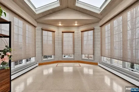 8 Hemlock Lane Kinnelon Borough NJ 07405