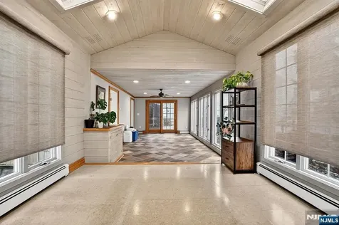 8 Hemlock Lane Kinnelon Borough NJ 07405