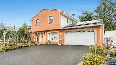 8 Monaghan Road Edison NJ 08817