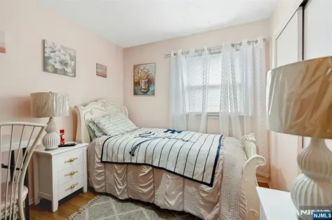8 Monaghan Road Edison NJ 08817