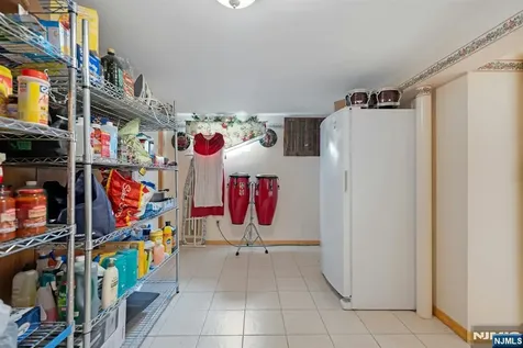 8 Monaghan Road Edison NJ 08817