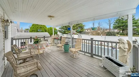 8 Monaghan Road Edison NJ 08817