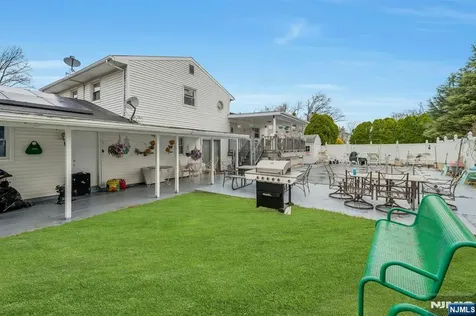 8 Monaghan Road Edison NJ 08817