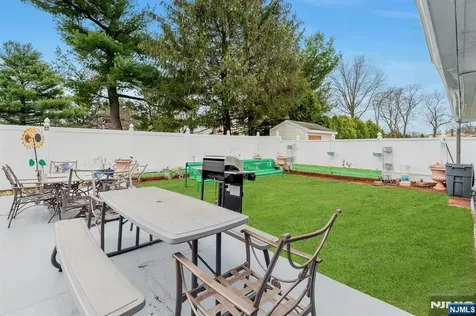 8 Monaghan Road Edison NJ 08817