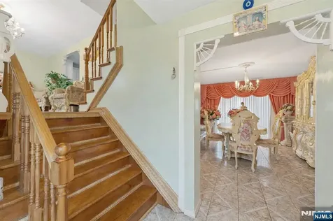 8 Monaghan Road Edison NJ 08817