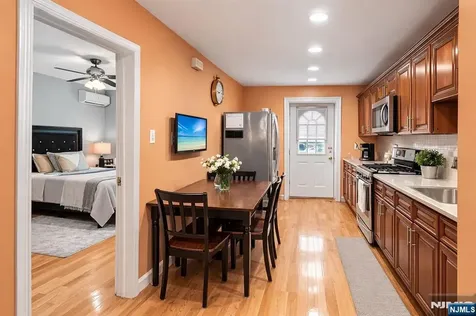 20 Concord Street Jersey City NJ 07306