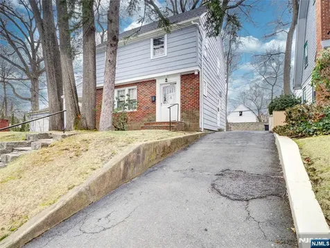 21 Edgewood Road East Orange NJ 07017