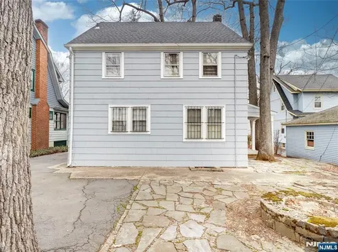 21 Edgewood Road East Orange NJ 07017