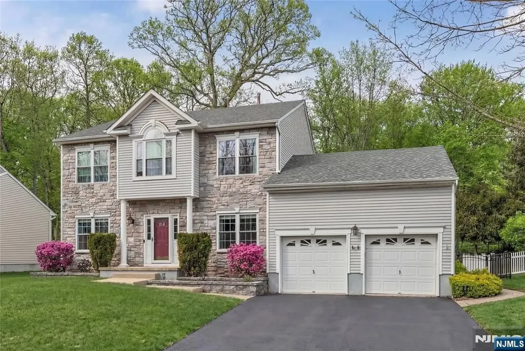 114 Black Oak Trail Jefferson Township NJ 07849