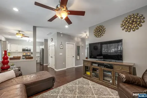 114 Black Oak Trail Jefferson Township NJ 07849