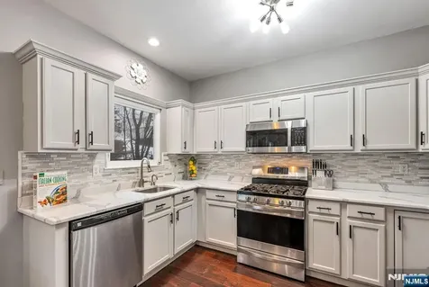 114 Black Oak Trail Jefferson Township NJ 07849