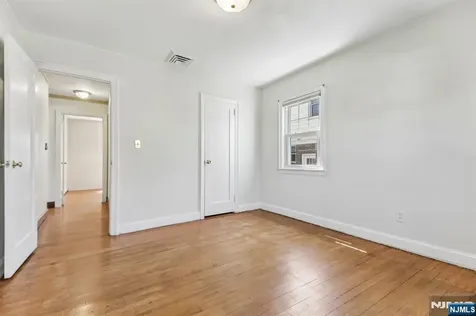 59 Pershing Road Clifton NJ 07013