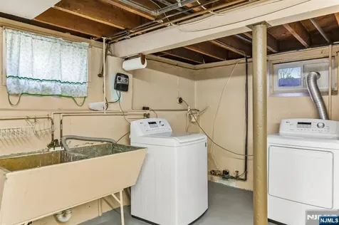 59 Pershing Road Clifton NJ 07013