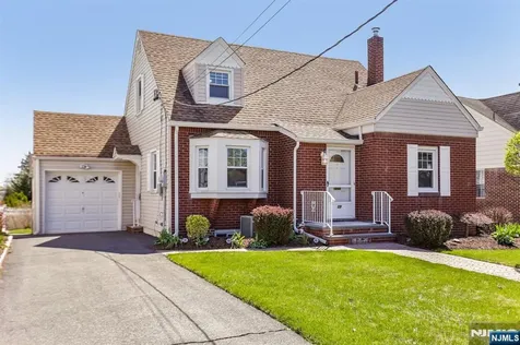 59 Pershing Road Clifton NJ 07013
