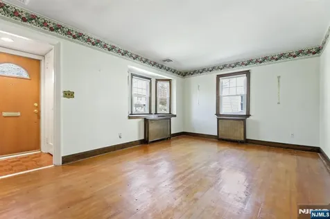 59 Pershing Road Clifton NJ 07013