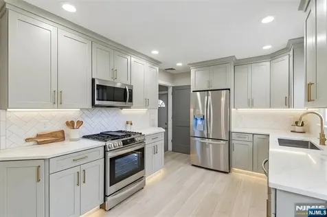 59 Pershing Road Clifton NJ 07013
