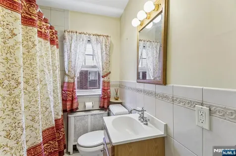 59 Pershing Road Clifton NJ 07013