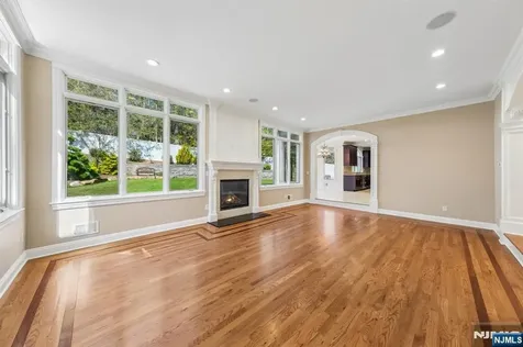 14 O Shaughnessy Lane Closter NJ 07624