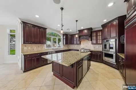 14 O Shaughnessy Lane Closter NJ 07624