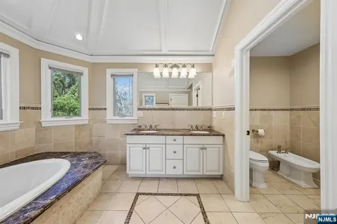 14 O Shaughnessy Lane Closter NJ 07624