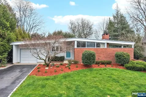 208 Prospect Avenue Oradell NJ 07649