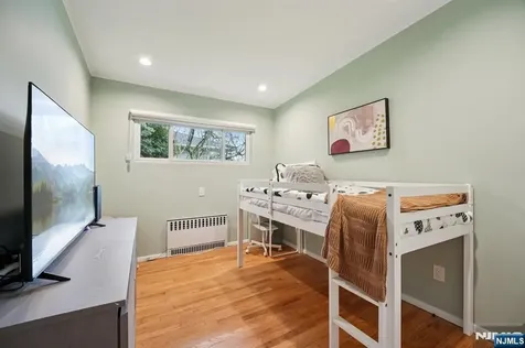208 Prospect Avenue Oradell NJ 07649