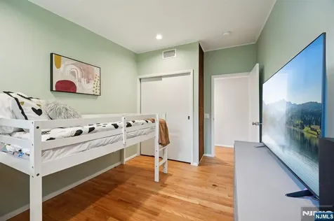 208 Prospect Avenue Oradell NJ 07649
